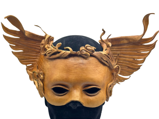 Masker van bruin leer - `Winged being mask` van natuurlijk bruin leer. gemaskerd bal masker leer - Halloween masker.