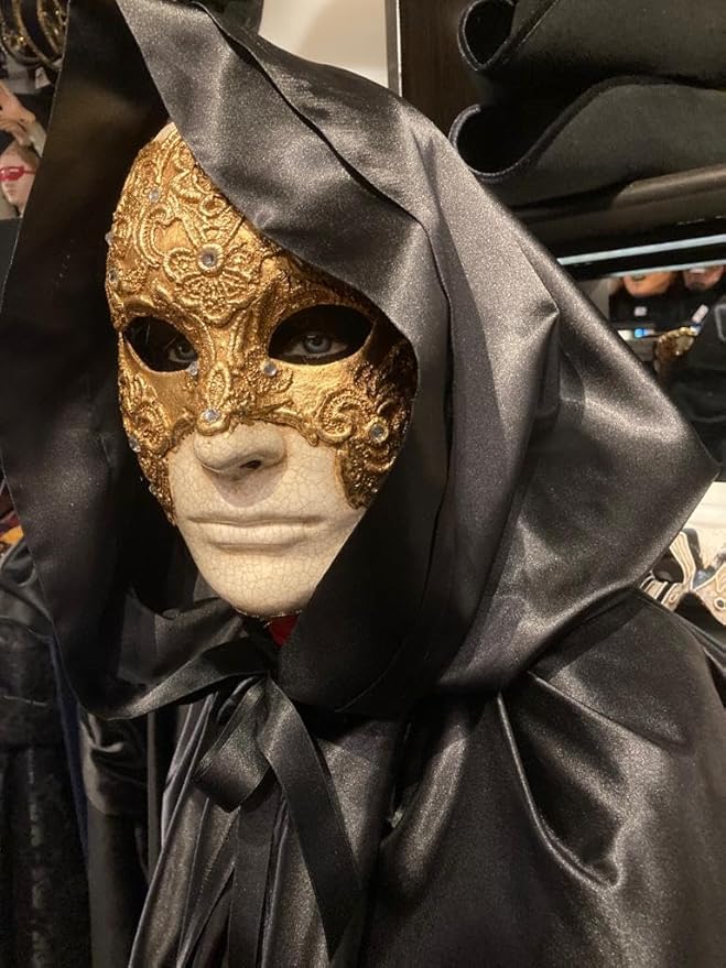 Set van eyes wide shut mask er en een  zwart satijnen  cape met capuchon - Halloween outfit - 