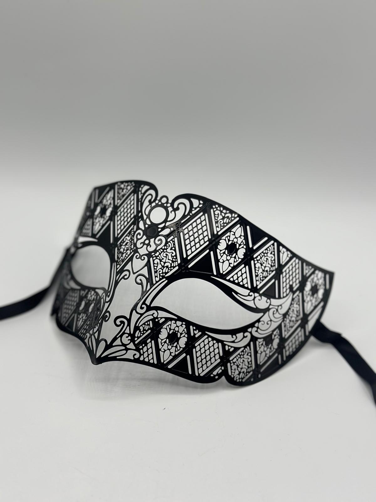 Masquerade mask for men - Metal mask The Knight - Halloween mask for men