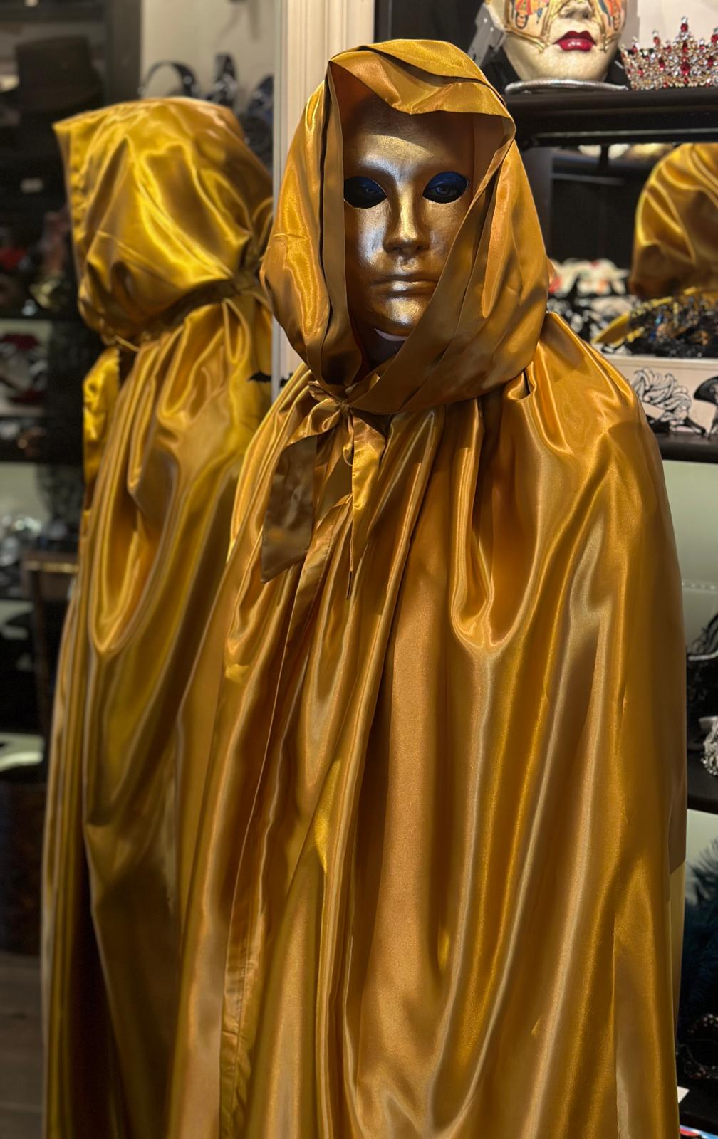 Venetiaanse cape met capuchon in goud satijn - Halloween cape goud.